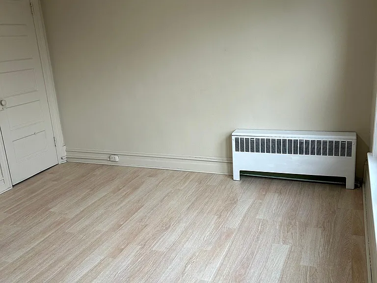 417.5 E Court St — Photo 7