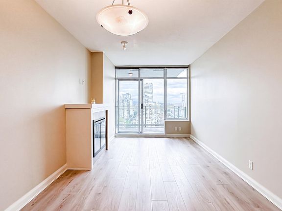 3rd image of 888 Carnarvon St #3003