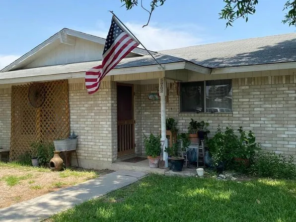 608 E Daniel, Uvalde, TX 78801