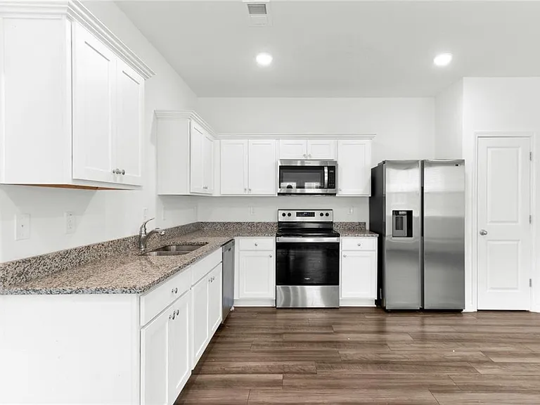 328 Penn Station Way — Photo 7