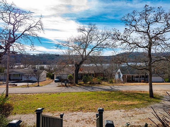 3rd image of 29 Redbud Ln