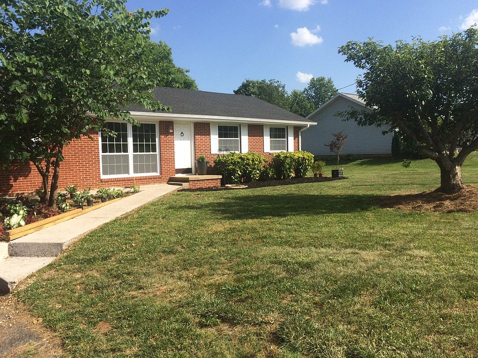 1st image of 1600 Russell Dr
