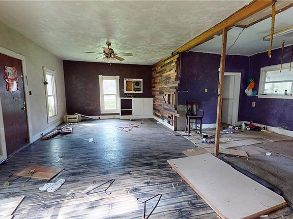 4th image of 1301 N Washington St
