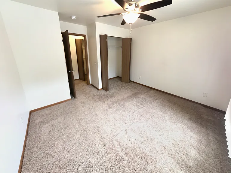 9086 N Main St — Photo 4