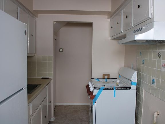 2nd image of 14018 159th St Floor 1
