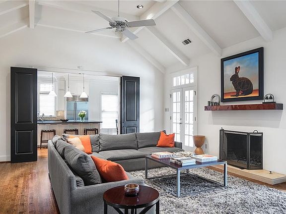 5th image of 6138 Glendora Ave