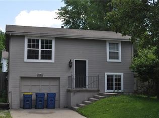 455 N Prairie St, Liberty, MO 64068