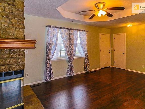 2nd image of 1823 NE McKee Ln