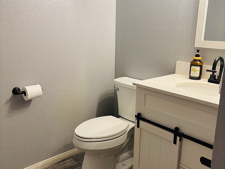 9543 Cottonwood Ave #C — Photo 6