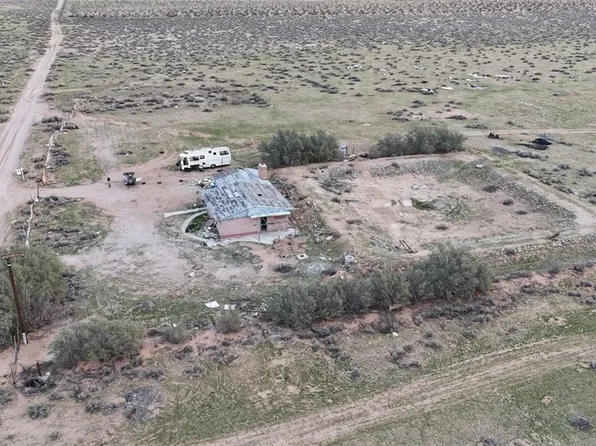 33321 Desert Ln, Lucerne Valley, CA 92356