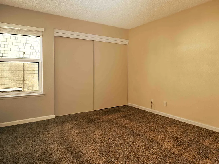 Mission Village Apartments — Photo 9