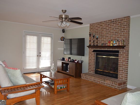 3rd image of 112 Southern Pines Cir