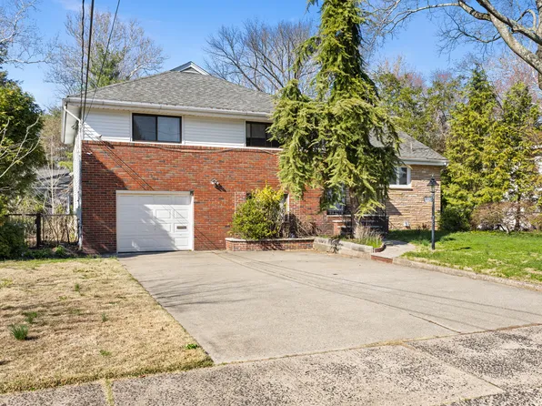 239 Burnside Pl, Ridgewood, NJ 07450