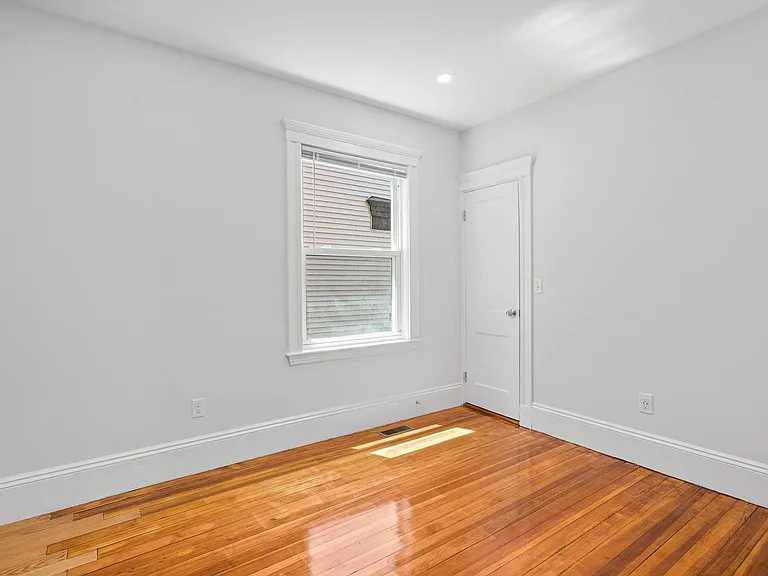 68 Bakersfield St #1 — Photo 17