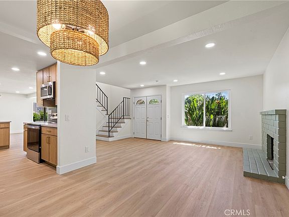 4th image of 1613 Erin Ave