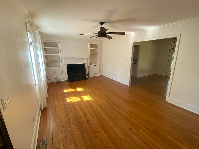 337 E Boundary Ave SE — Photo 3