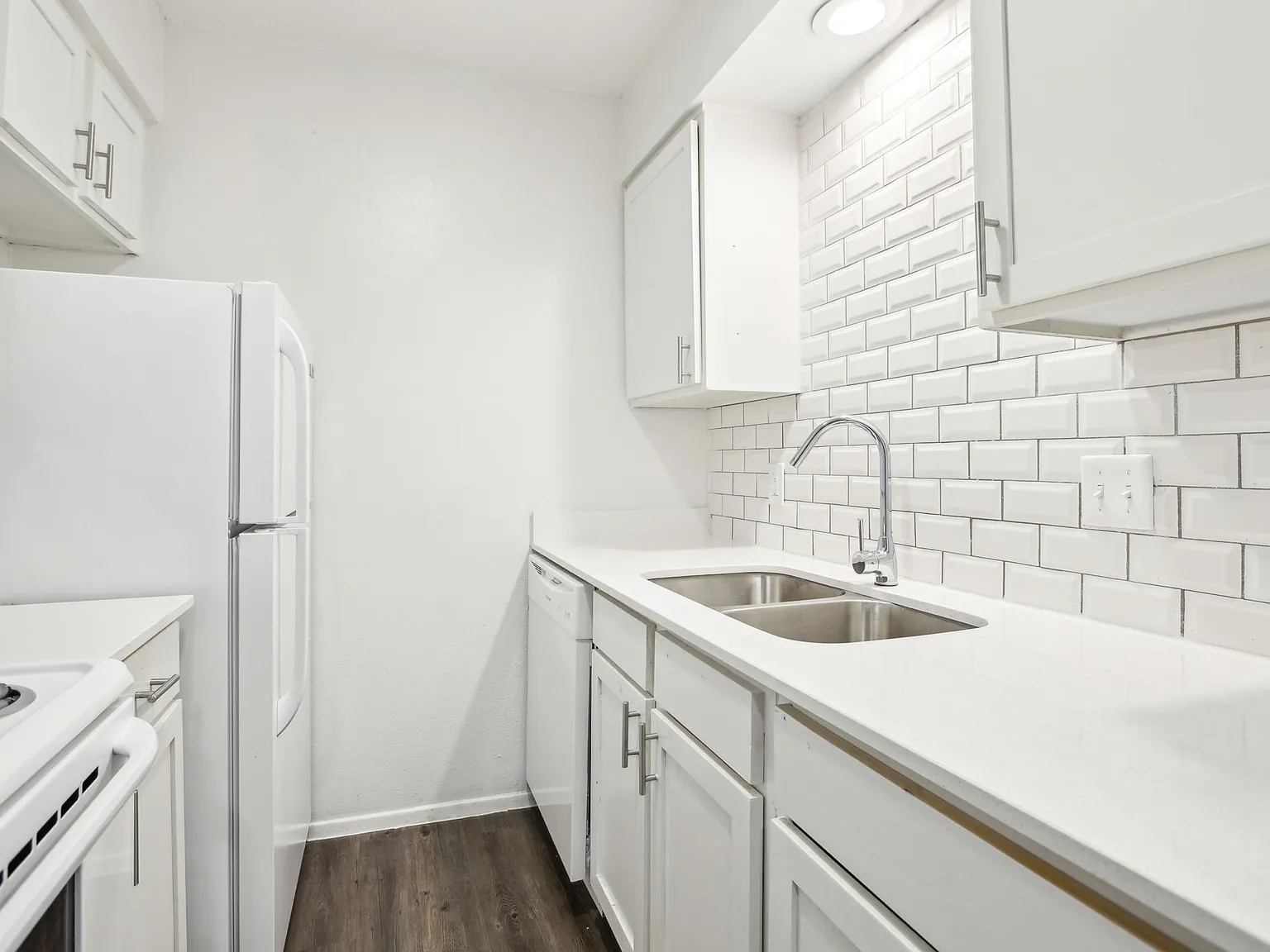 Jewel Apartment Homes — Photo 1