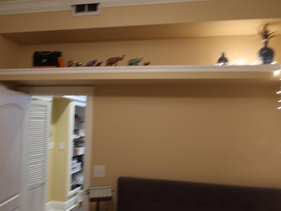 3rd image of 1361 N Ashland Ave APT 2E