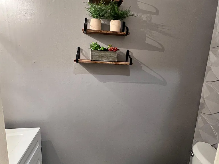 804 Holder Ct — Photo 8