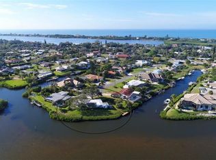 352 Renoir Dr, Osprey, FL 34229