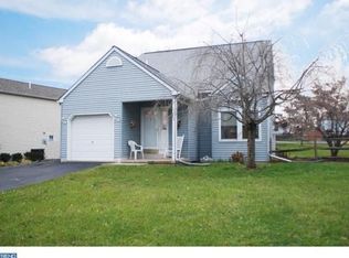 223 Village Green Ln, Telford, PA 18969