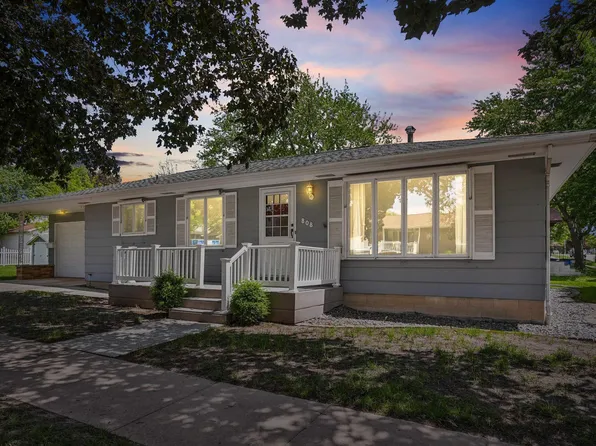 808 Frost St, Grundy Center, IA 50638