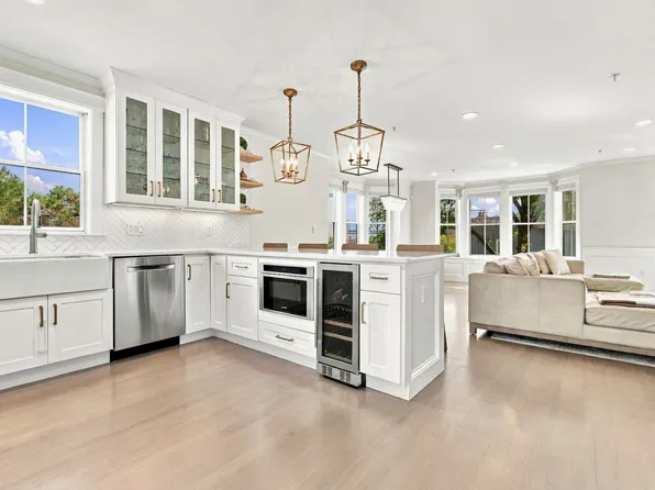 44 Sackville St, Charlestown, MA 02129