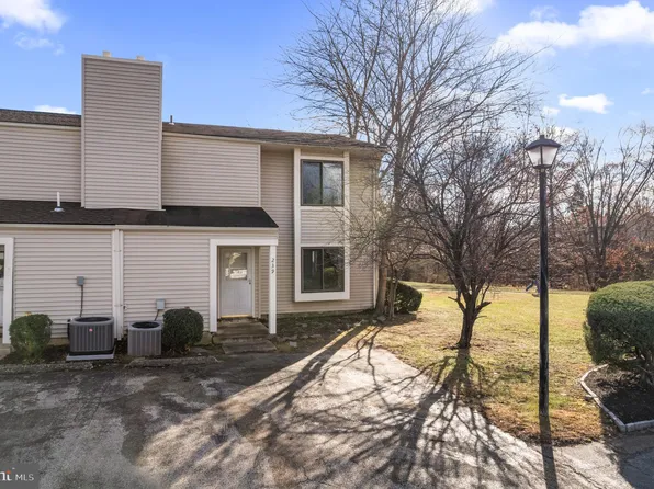 239 Fir Tree Ct, Marlton, NJ 08053