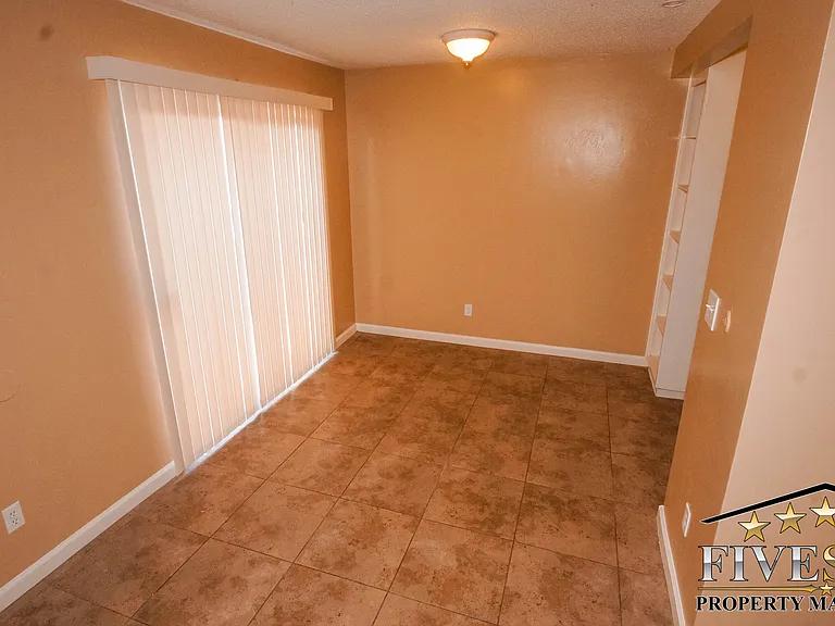 3017 Q St #A — Photo 2