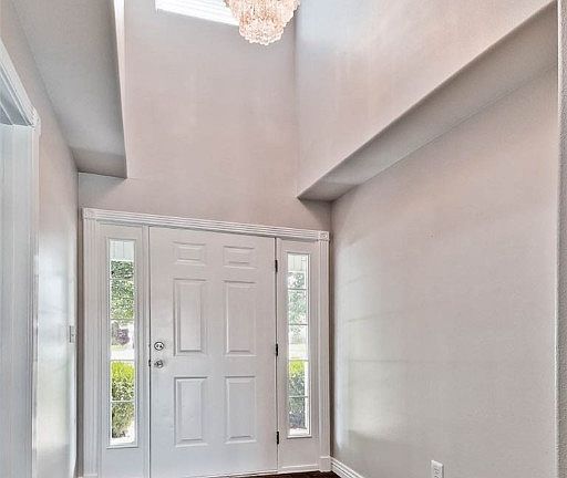 3rd image of 233 Briarhill Dr