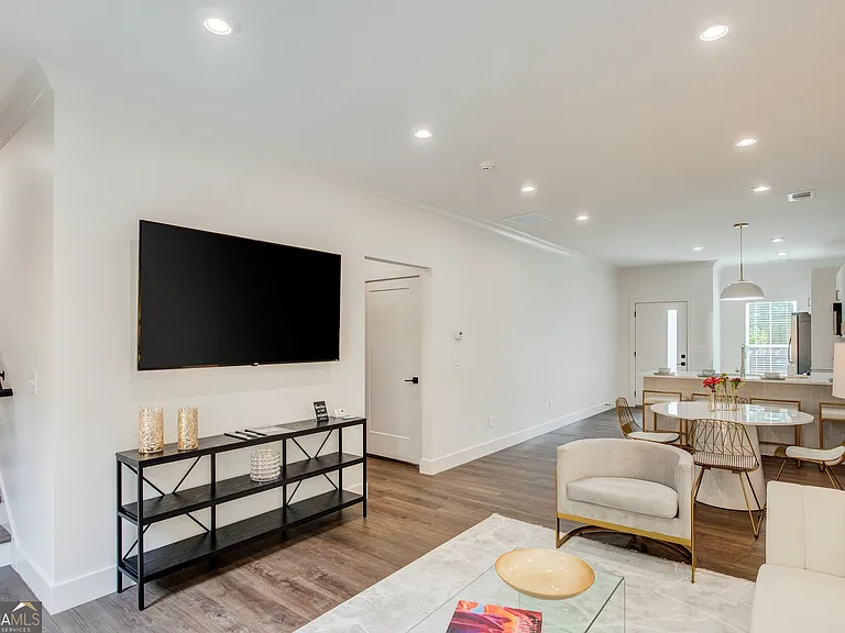 119 Chateau Dr — Photo 12