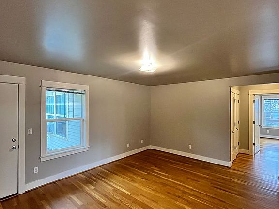 3rd image of 6500 N Mississippi Ave #8