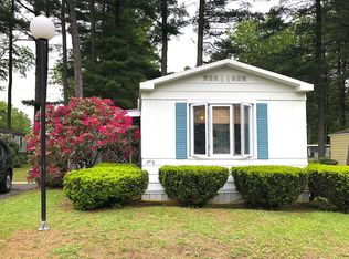 6 Fair Ln, Westfield, MA 01085