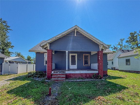 2nd image of 931 1st St