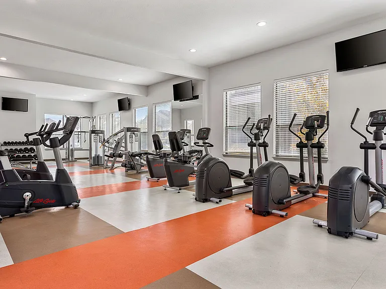 C242440_Westside_FitnessCenter3_02
