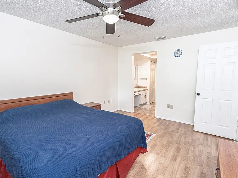 13009 Club Dr — Photo 16