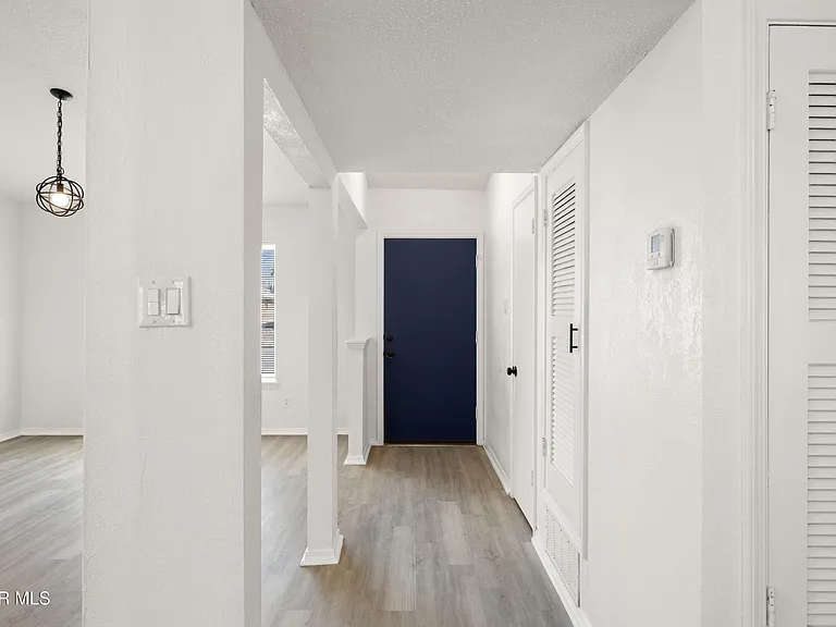 249 Vista Bonita St — Photo 5