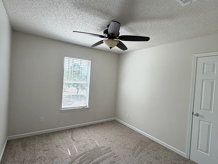 8544 Highland Glen Cir N — Photo 8