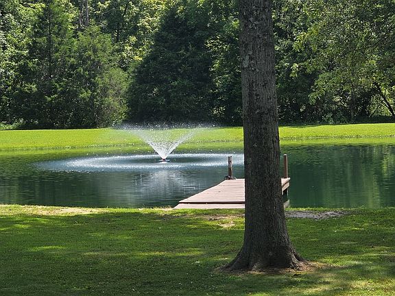 4th image of 18371 Perry Rd