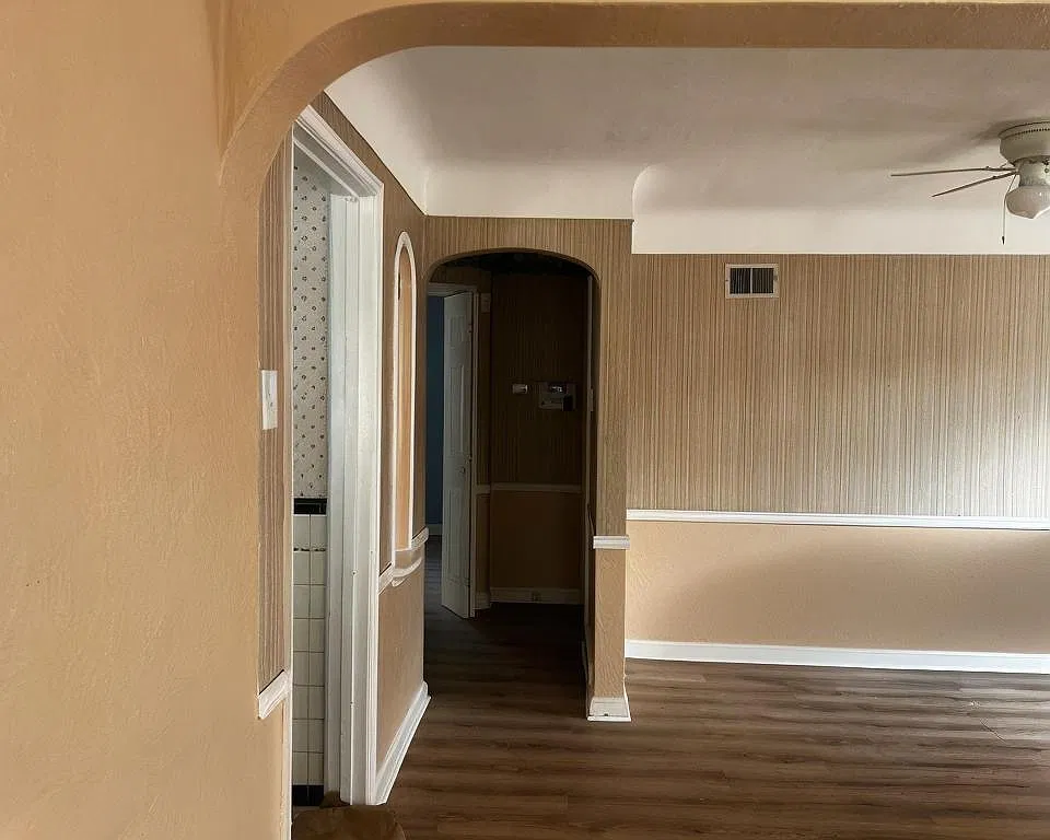 2 bed, 1081 sqft, $1,300 — Photo 3