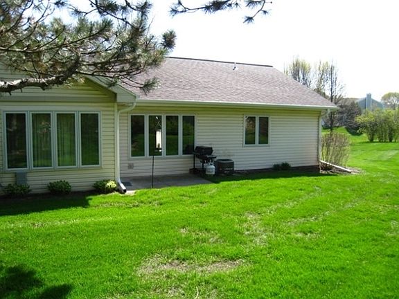 3rd image of 7224 Saukdale Dr
