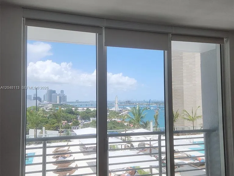 325 Biscayne Blvd #1420 — Photo 1