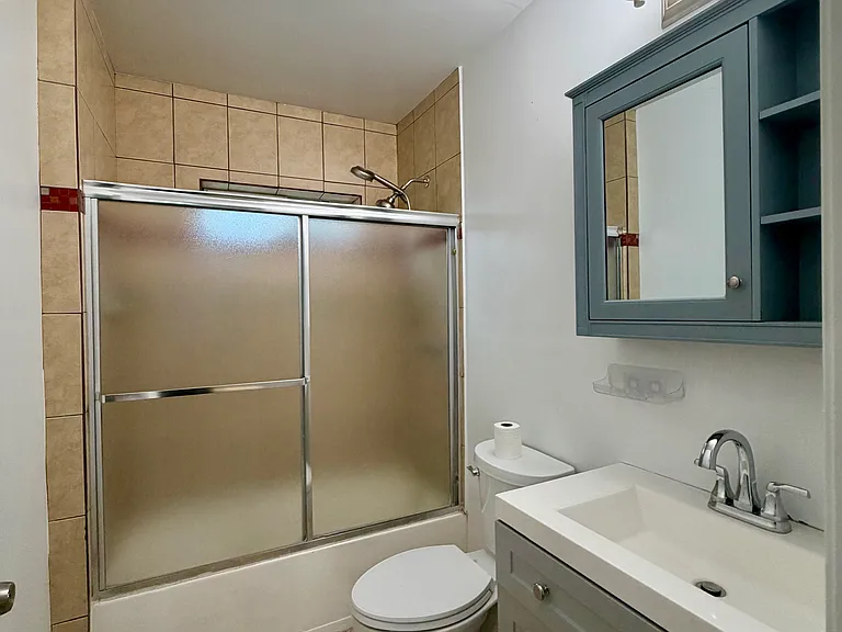 E Cedar St — Photo 12