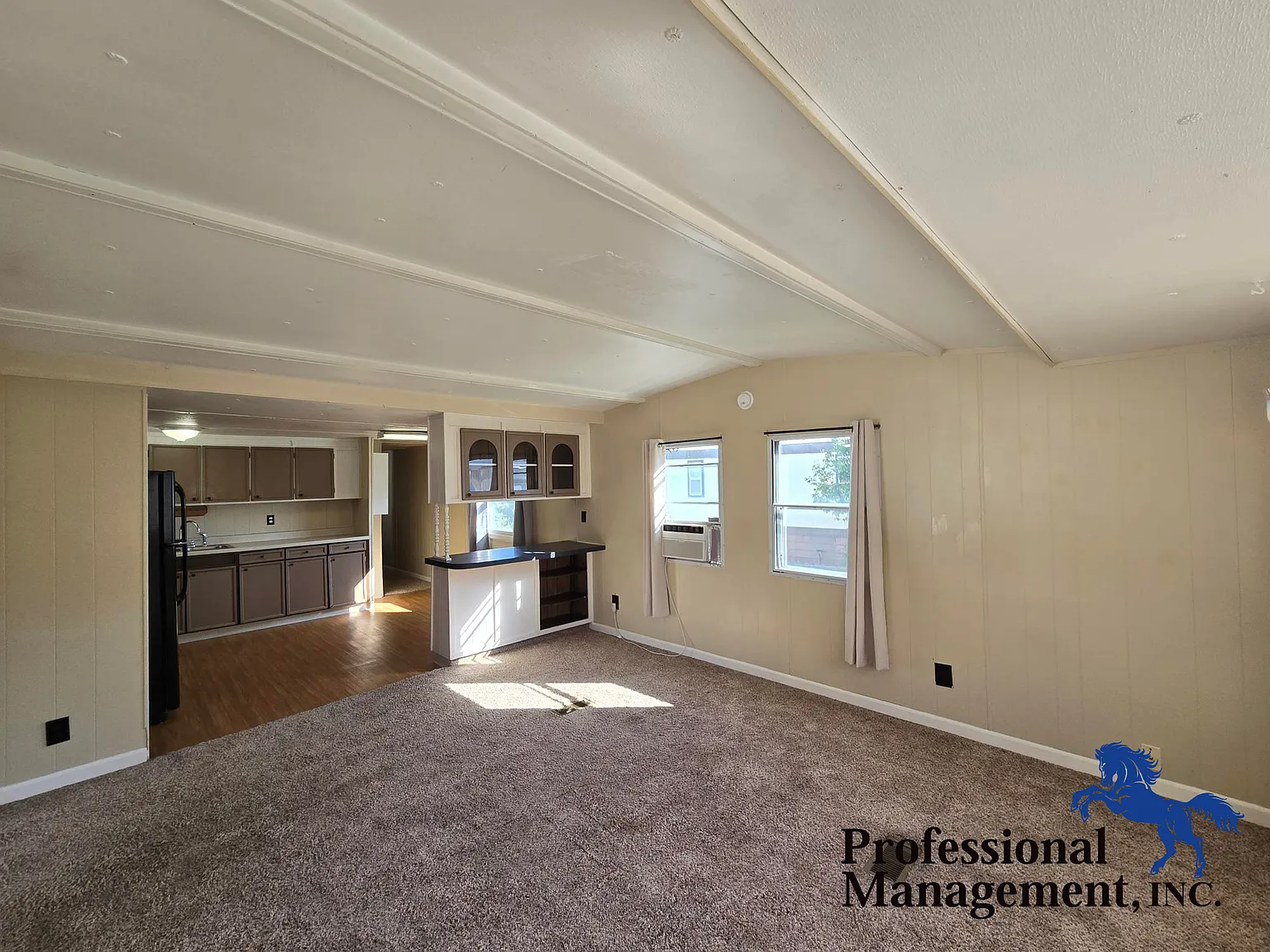 3 bed, 1.5 bath, 900 sqft, $1,095 — Photo 4