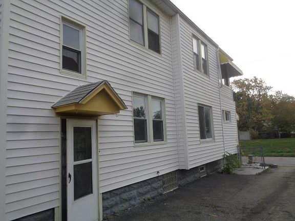 2nd image of 13605 Benwood Ave