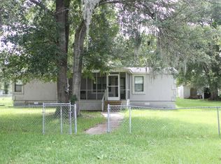 529 Bee Bee Dr, Jacksonville, FL 32225
