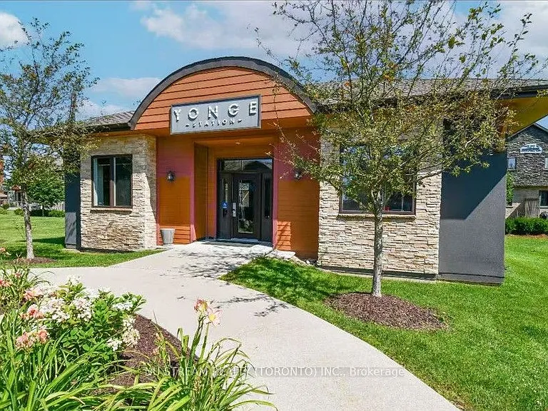 43 Madelaine Dr #4 — Photo 15