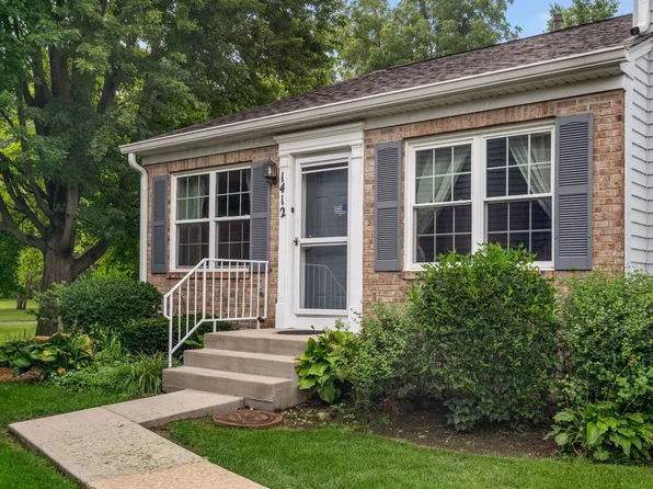 1412 Charleston Ct, Geneva, IL 60134