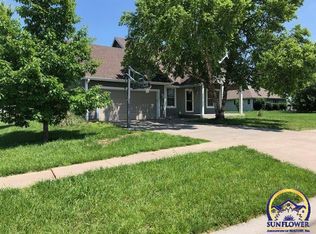 1516 SE 43rd St, Topeka, KS 66609