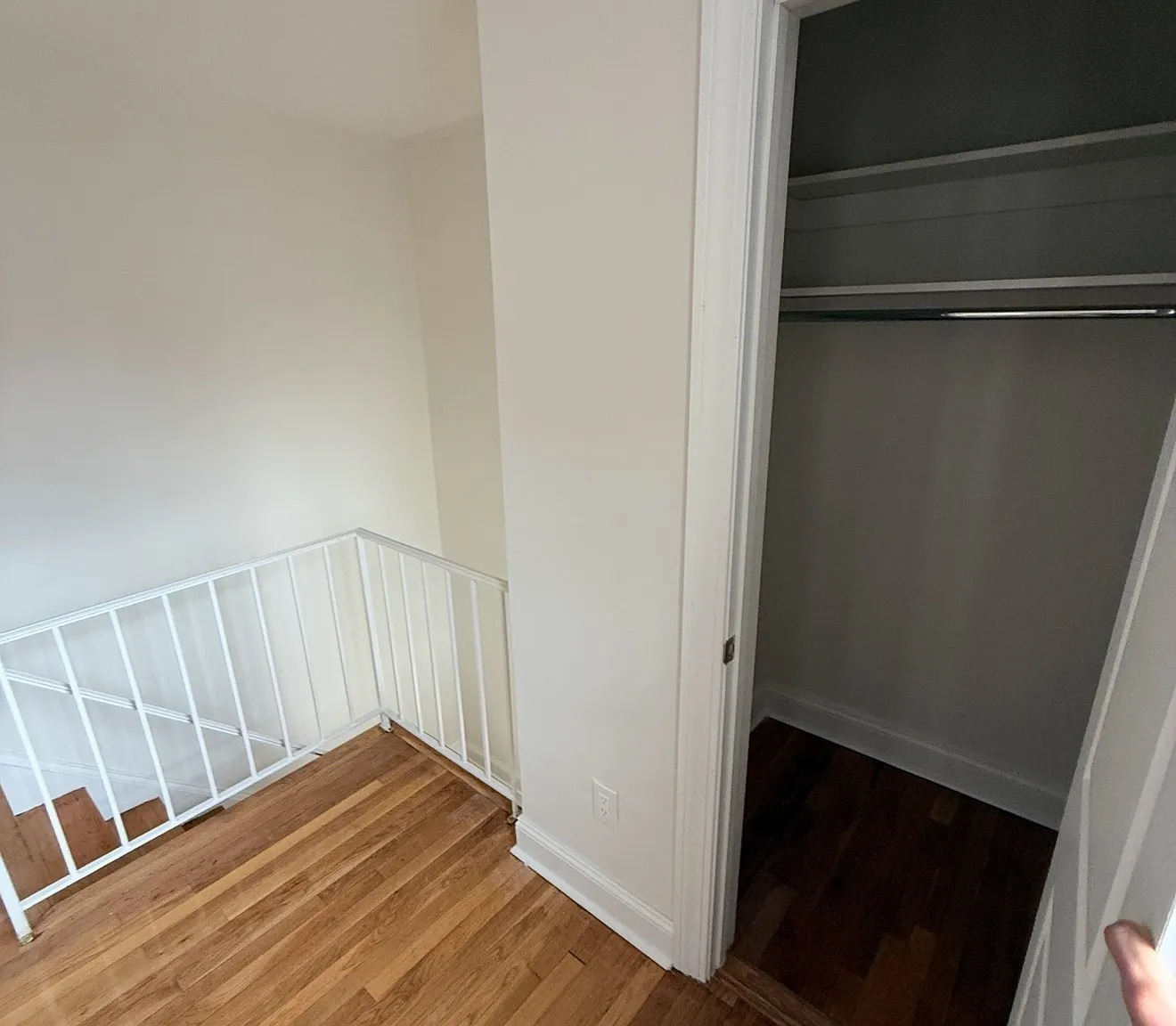 2 bed, 975 sqft, $2,749 — Photo 4